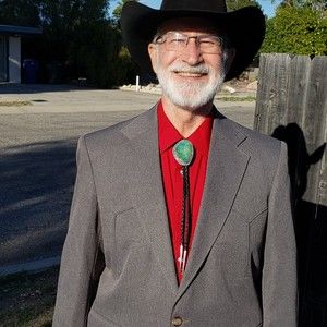 Meet your Posher, Dennis